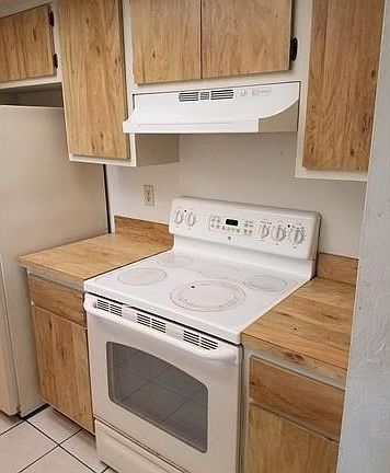 4th image of 1431 SE 23rd Pl