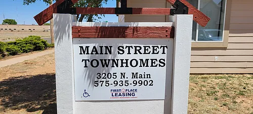 3205 N Main St Photo 1 3205 N Main St Photo 1