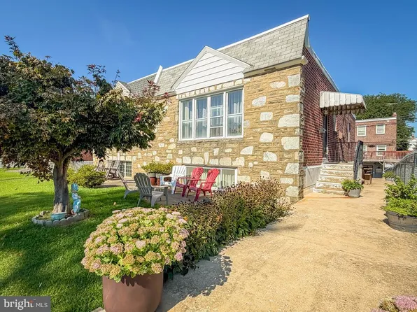 7842 Brier St, Philadelphia, PA 19152