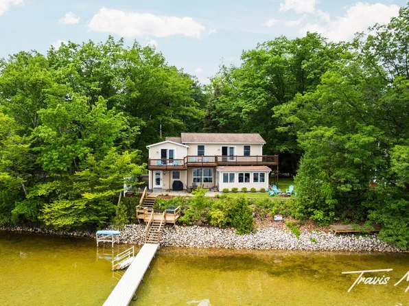 6610 Bixler Rd, Beulah, MI 49617