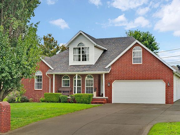 4th image of 970 Brookside Drive