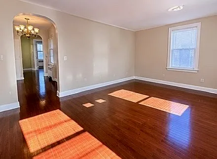 Colonial Ave — Photo 4