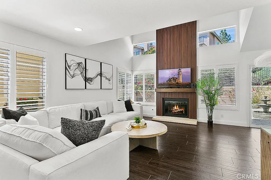 24395 Mira Verde — Photo 1