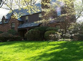 98 Revere Rd, Manhasset, NY 11030