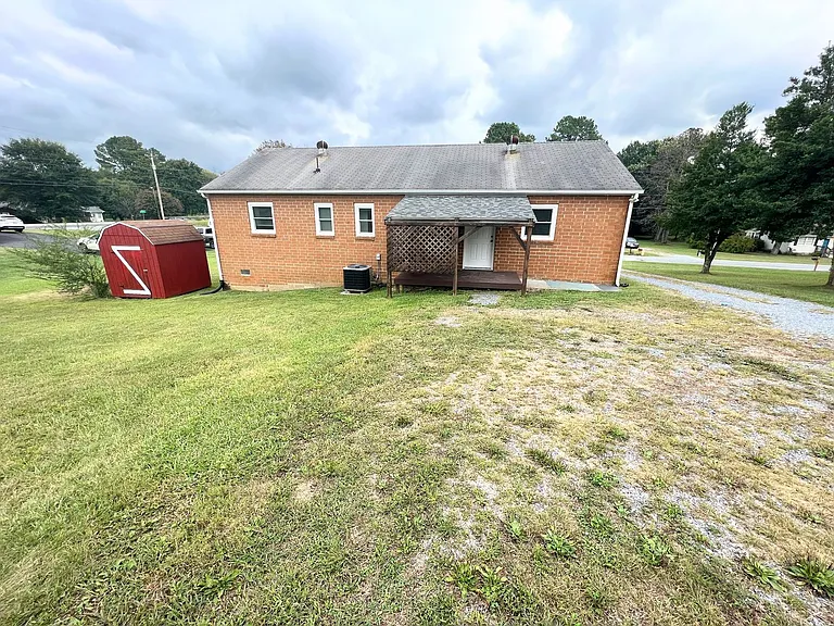 41 Lynette Dr — Photo 16