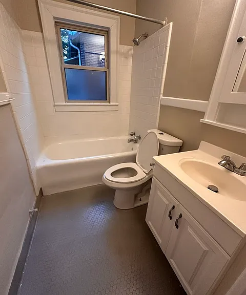 1922 Roanoke Ave #4 — Photo 9