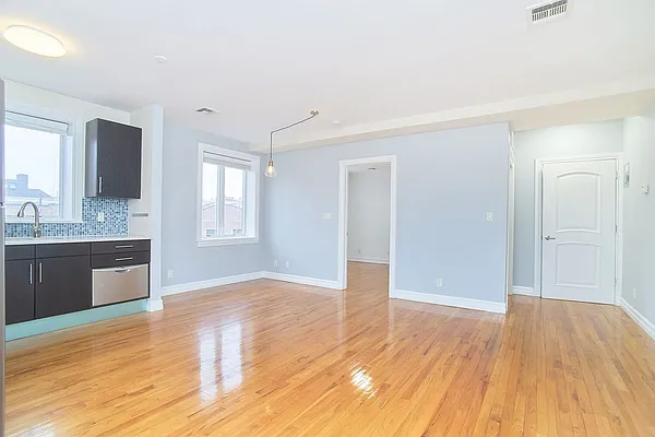 Rented by Compass | media 18