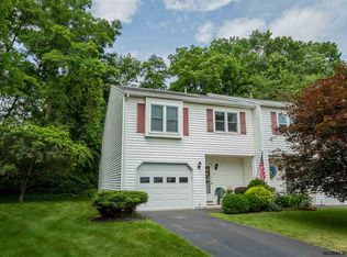 27 Clubhouse Dr, Saratoga Springs, NY 12866