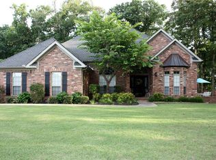2 Spinnaker Ridge Ln, Bentonville, AR 72712