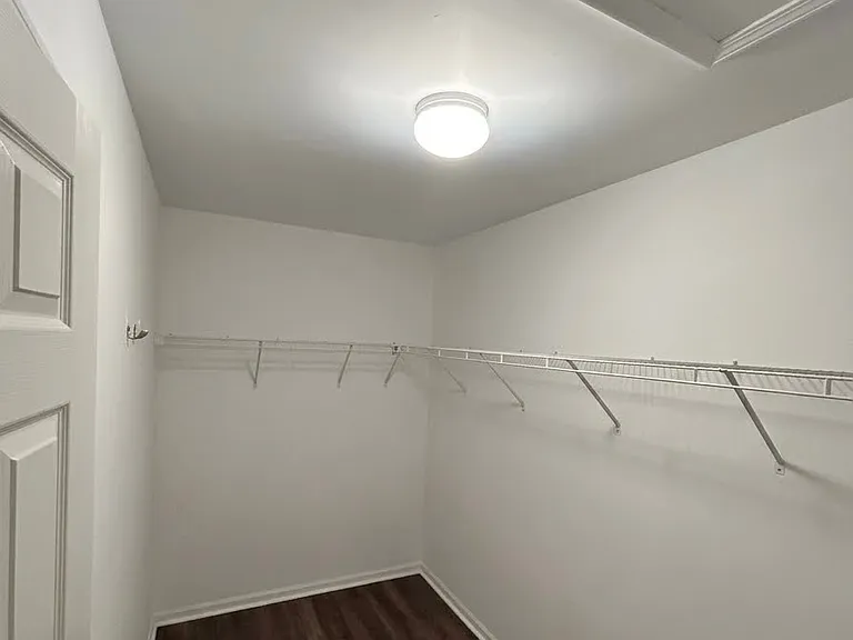 Master Bedrooms Closet