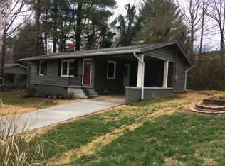 2 Greenbriar Rd, Asheville, NC 28805