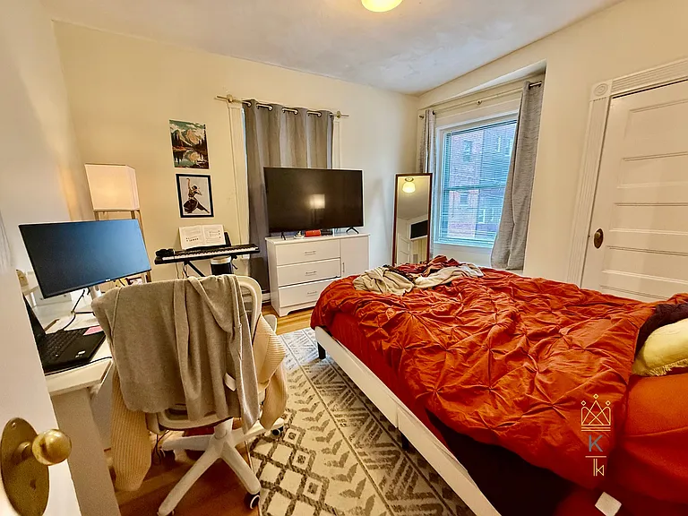 10 Park St #1 — Photo 9