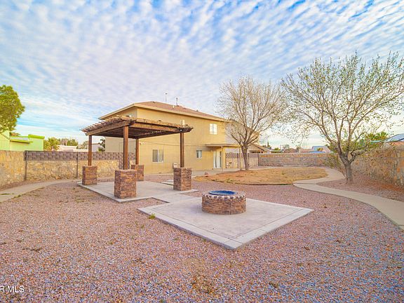 5th image of 3313 Crown Hill Pl