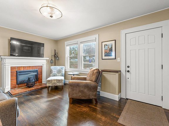 4th image of 40 Gatling Ave