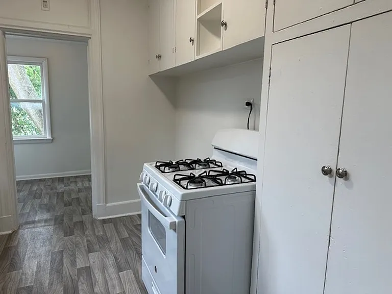 410-412 S George St #2R — Photo 5
