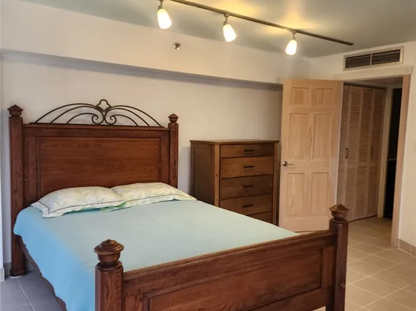 1088 Bishop St APT 2909, Honolulu, HI 96813