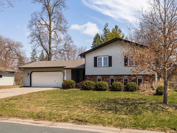 3110 Evelyn St, Roseville, MN 55113