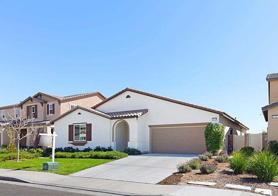 2nd image of 30899 Windflower Ln