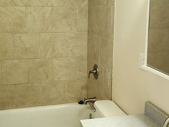 5th image of 6920 Lafayette Ave