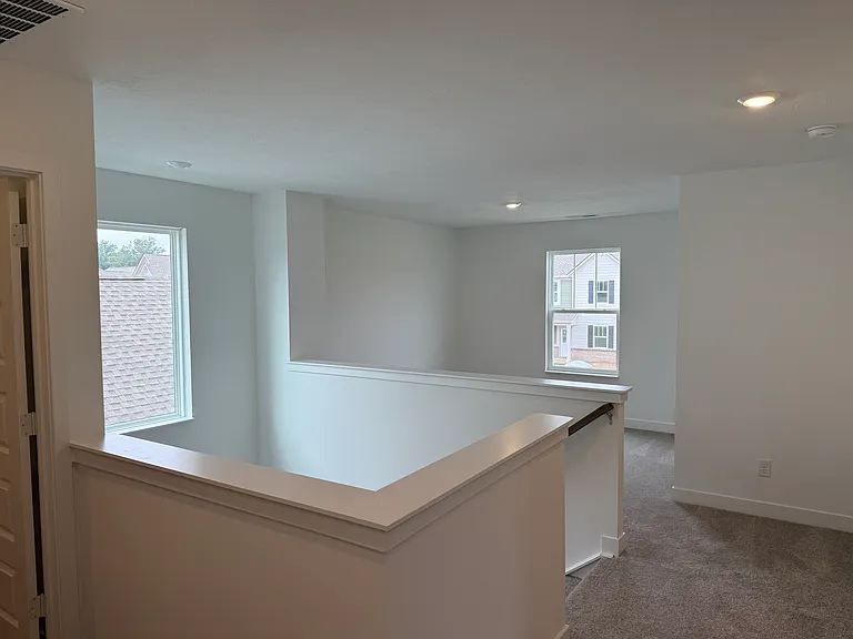 411 Eisenhower St — Photo 18