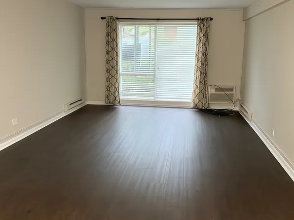 1485 S Canford Cliffs Dr APT 1E, Mount Prospect, IL 60056