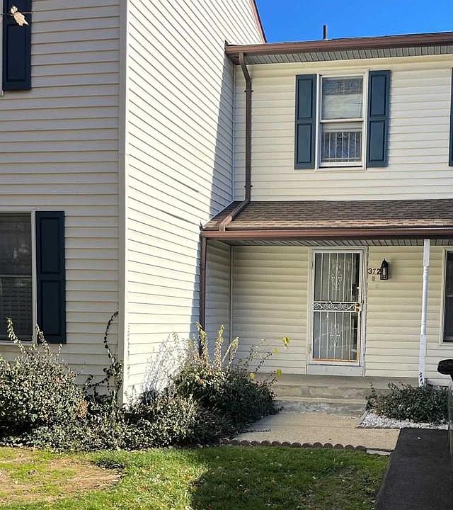 2nd image of 372 Littleton Ave #1602