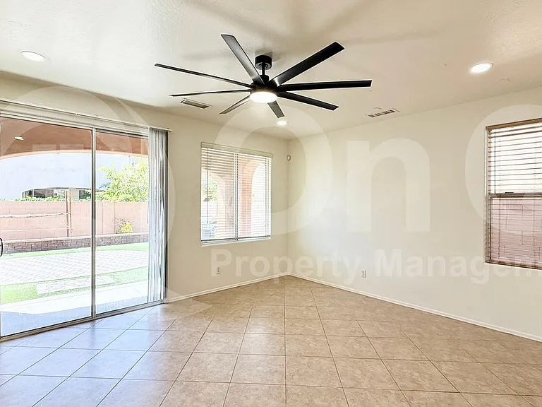 1195 E Gail Dr — Photo 11