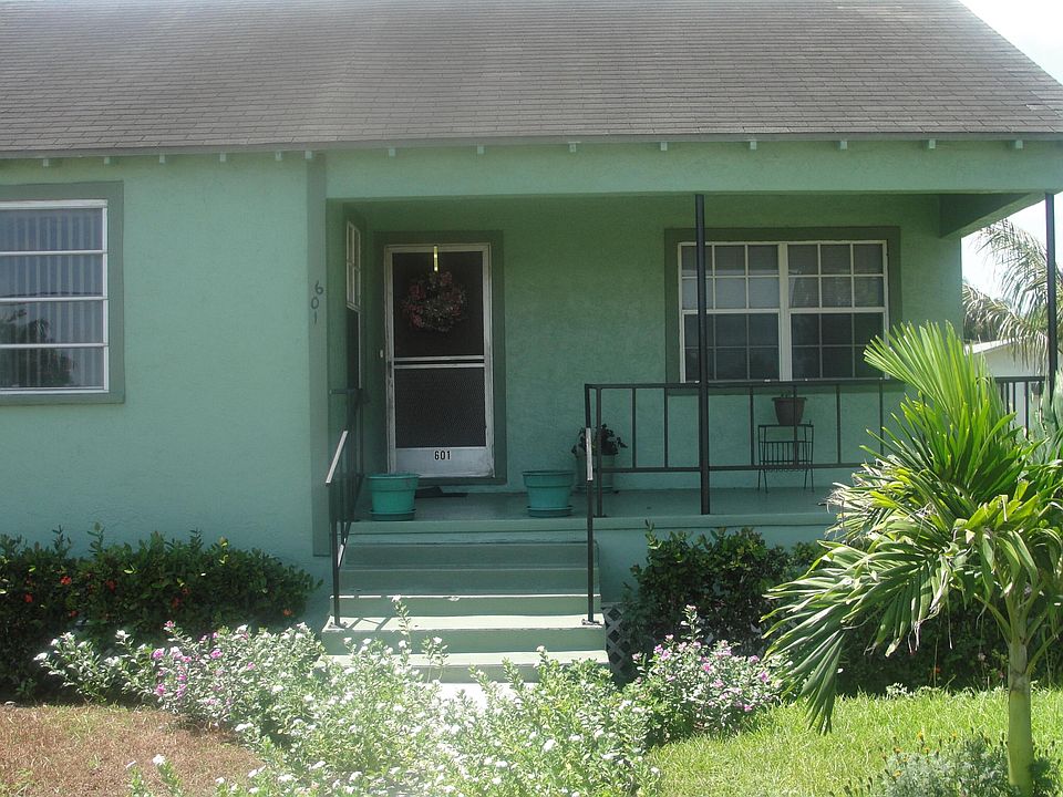 2nd image of 601 SE 5th Street