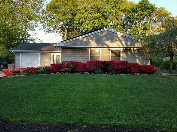 2nd image of 40 Hastings Dr