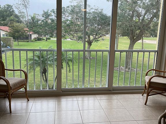 3rd image of 1057 Forest Lakes Dr APT 202