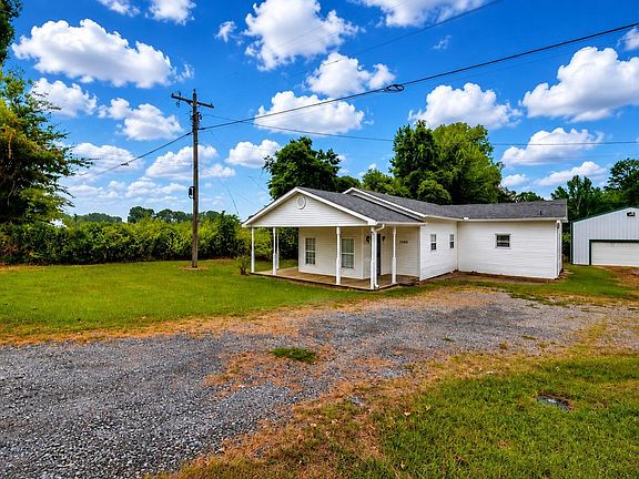 4th image of 1503 Beaver Rd
