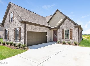 9273 Lakeside Cir S, Walls, MS 38680