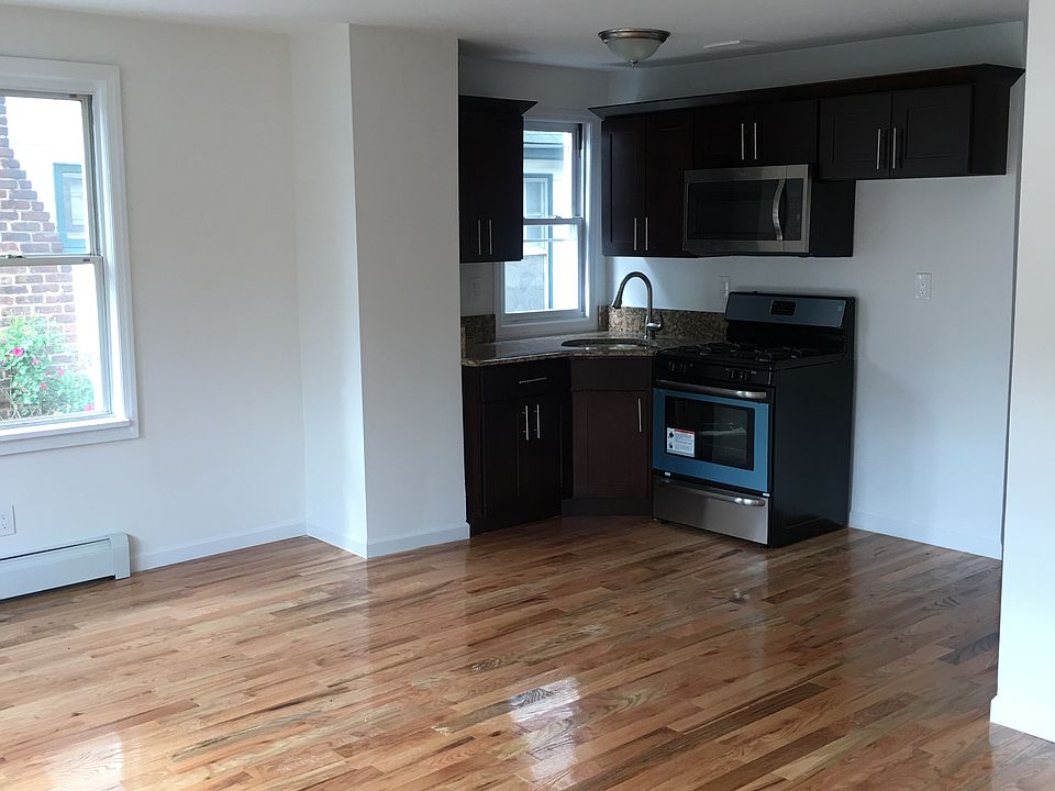 1st image of 11541 172nd St #2F
