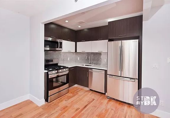 3rd image of 670 Halsey St APT 4B