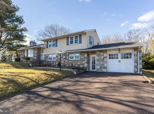 511 Colonial Rd, Perkiomenville, PA 18074