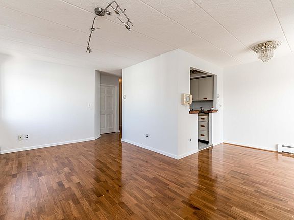 4th image of 6531 52nd Ave APT 1C