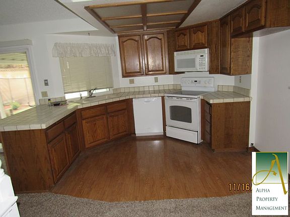 4th image of 9238 Cadenza Ct