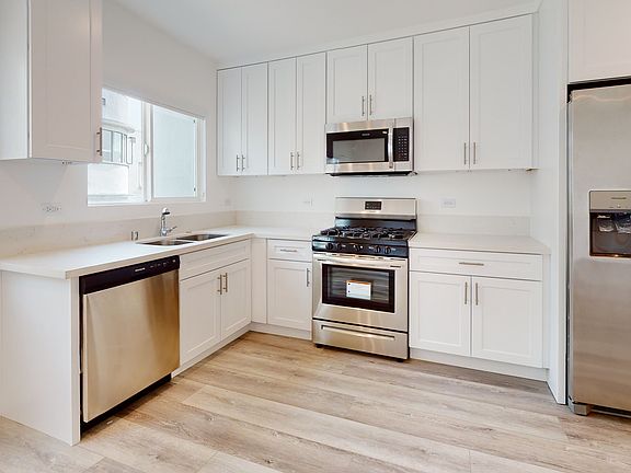 2nd image of 1931 Wilcox Ave APT 1