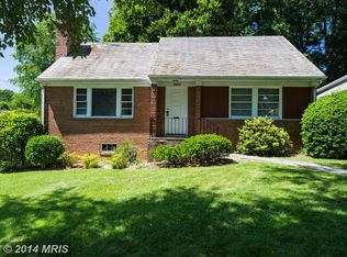 5627 Knollwood Rd, Bethesda, MD 20816