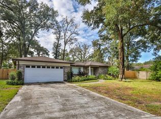 2113 Siloam Springs Dr, Dover, FL 33527
