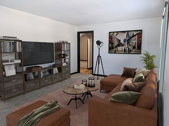 3rd image of 1104 S 32nd St #1