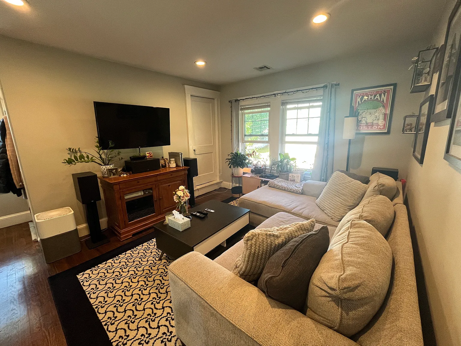 2 bed, 800 sqft, $2,675 — Photo 3