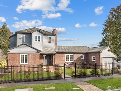 2576 38th Avenue W, Seattle, WA, 98199