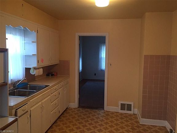 2nd image of 561 E Judson Ave