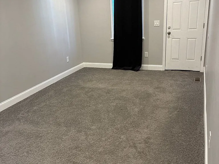 1403 Race St — Photo 15