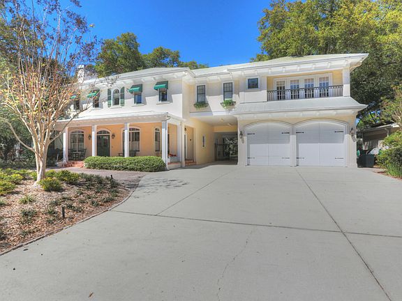 2nd image of 3211 W Fair Oaks Ave