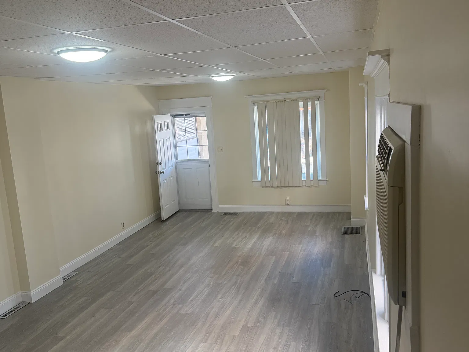 3 bed, 1378 sqft, $1,950 — Photo 3