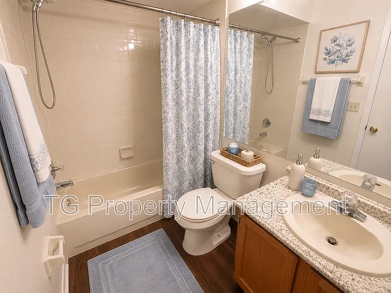 8531 Sturbridge Cir E — Photo 26