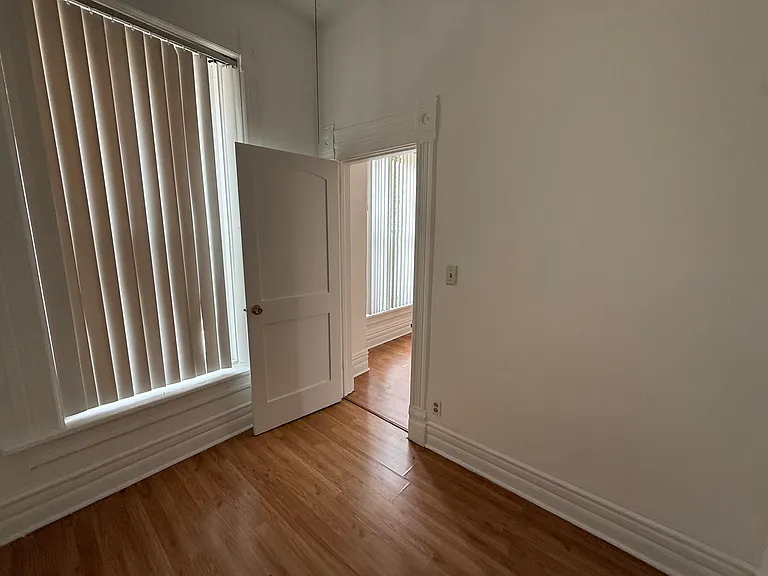 1033 S Oakley Blvd #2F — Photo 8