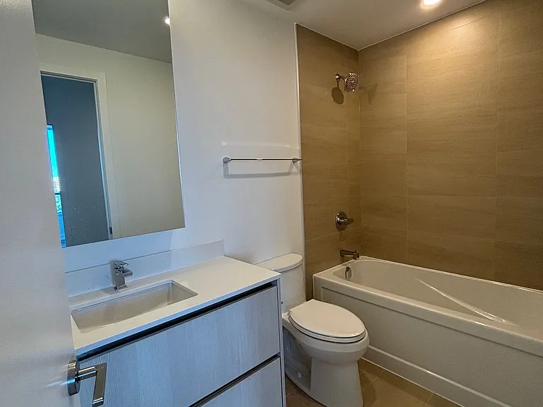 8188 Yonge St #622 — Photo 4